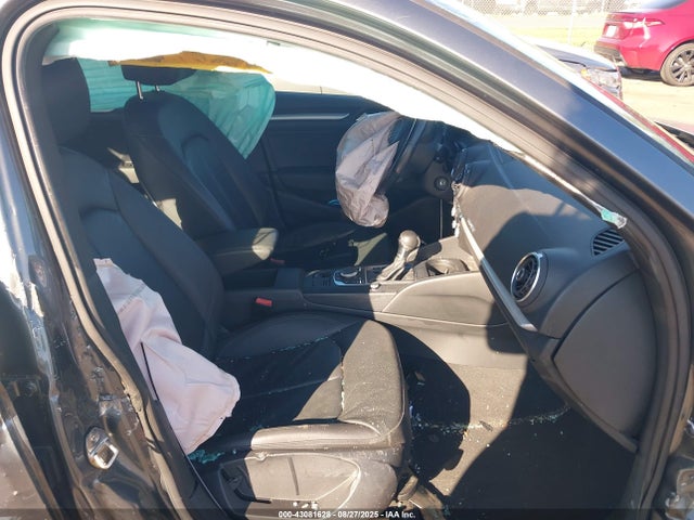 2015 AUDI A3 WAUBFGFF4F1113185 Photo 4