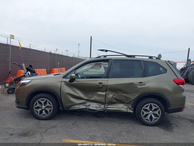 2023 Subaru Forester Premium მანქანა იყიდება აუქციონზე, vin: JF2SKAECXPH426321, აუქციონის ნომერი: 43081713