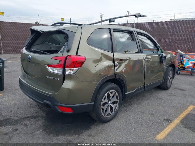 2023 Subaru Forester Premium მანქანა იყიდება აუქციონზე, vin: JF2SKAECXPH426321, აუქციონის ნომერი: 43081713