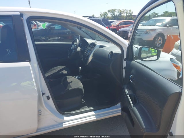 3N1CN7AP4HK468937 Nissan 2017