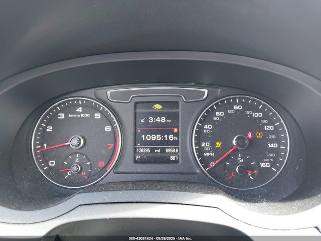 Audi Q3 2018 WA1HCCFS5JR009062 Image 7