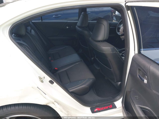 1HGCR2F57HA023431 Honda k24w1