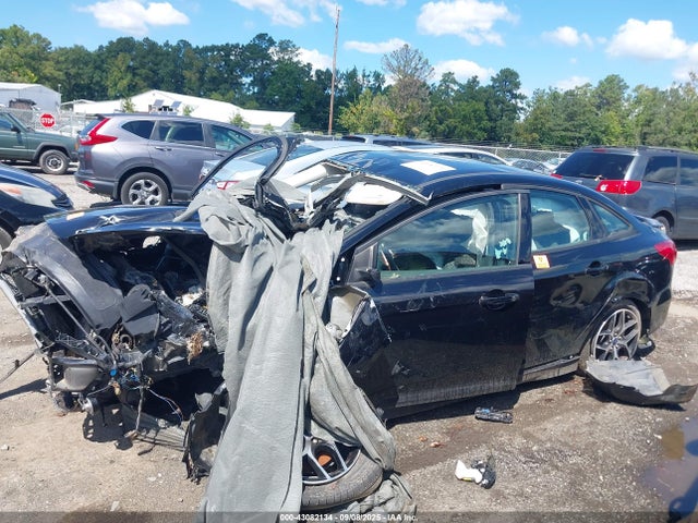 Ford Focus 2016 1FADP3F25GL403297 Image 14