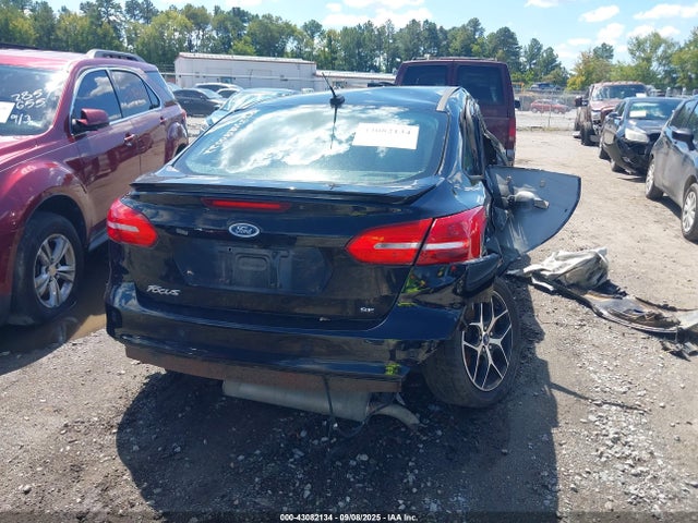 Ford Focus 2016 1FADP3F25GL403297 Image 4