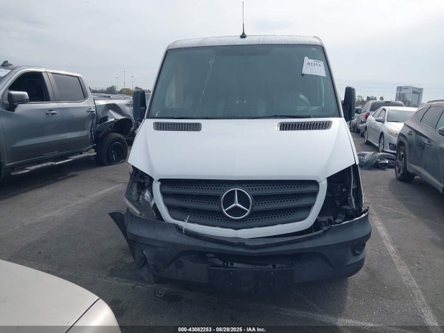 WD3PE7CD7JP615770 Mercedes-Benz mg5+mh5 with brake assist