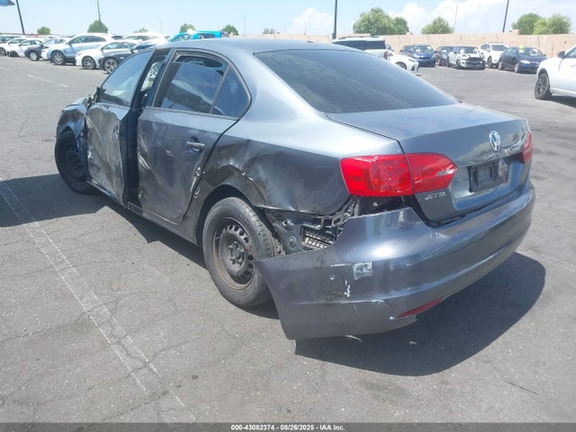 Volkswagen 2014 2014 3VW2K7AJ1EM436778 Image 3