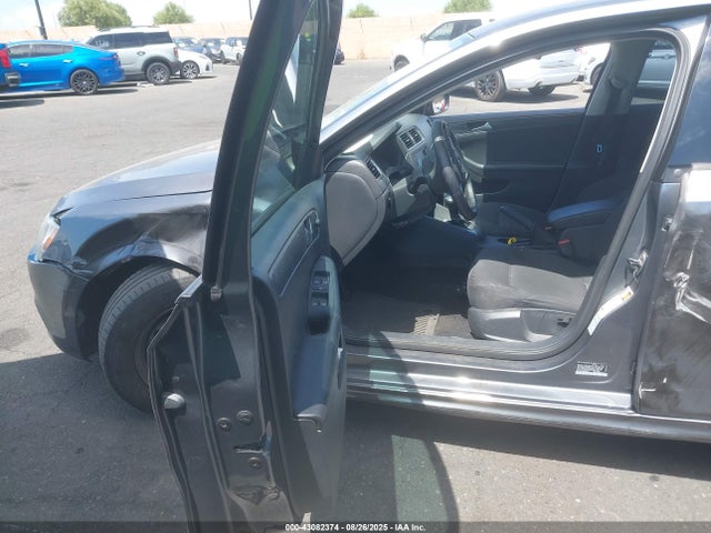 Volkswagen 2014 2014 3VW2K7AJ1EM436778 Image 5