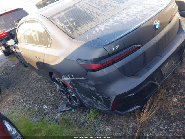 2023 BMW I7 WBY53EJ02PCN43351 Photo 2