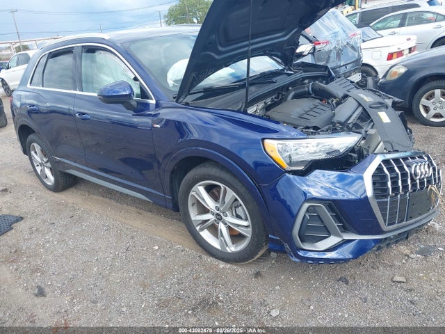2022 AUDI Q3 WA1DECF31N1075839 Photo 0