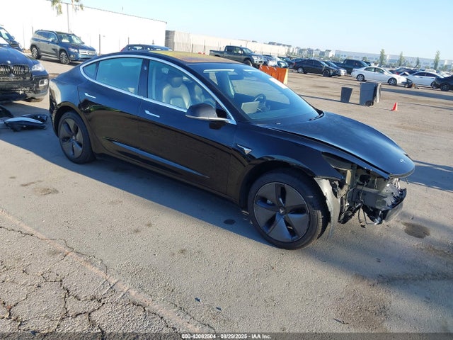 2018 TESLA MODEL 3 5YJ3E1EA8JF152505 Photo 0