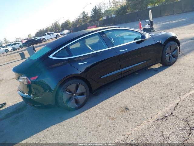 2018 TESLA MODEL 3 5YJ3E1EA8JF152505 Photo 3
