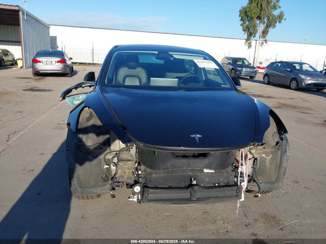 2018 TESLA MODEL 3 5YJ3E1EA8JF152505 Photo 5