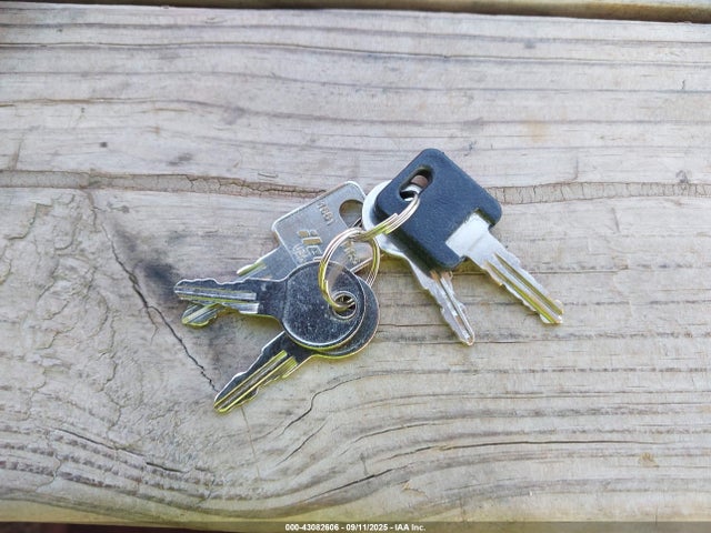 4YDT31628F1530803 Keystone keystone