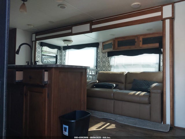 4YDT31628F1530803 Keystone keystone