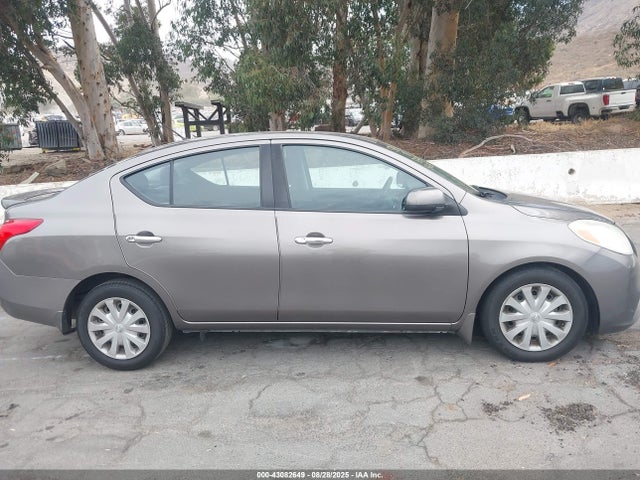 3N1CN7APXEK440605 Nissan 2014