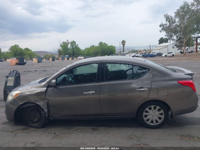 3N1CN7APXEK440605 Nissan 2014