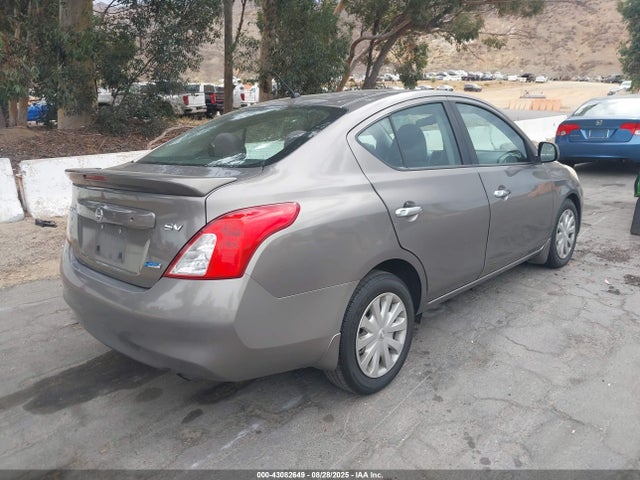 3N1CN7APXEK440605 Nissan 2014