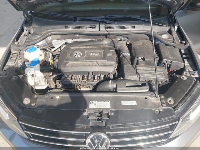 3VWD17AJ1GM260197 Volkswagen 1.8t