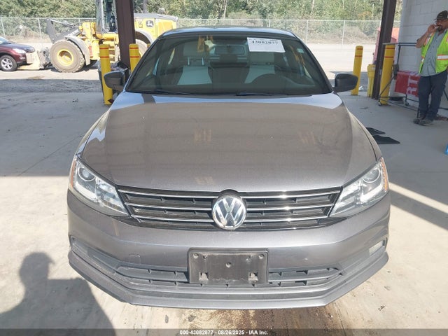 3VWD17AJ1GM260197 Volkswagen 1.8t