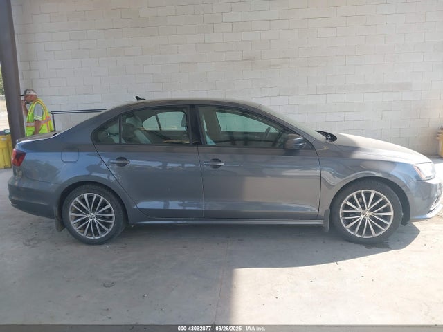 3VWD17AJ1GM260197 Volkswagen 1.8t