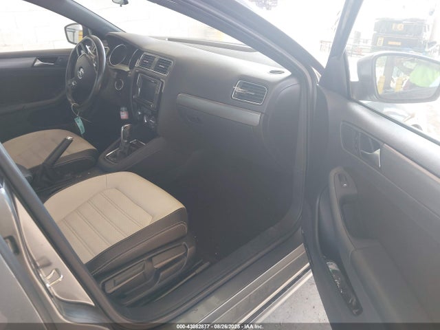 3VWD17AJ1GM260197 Volkswagen 1.8t
