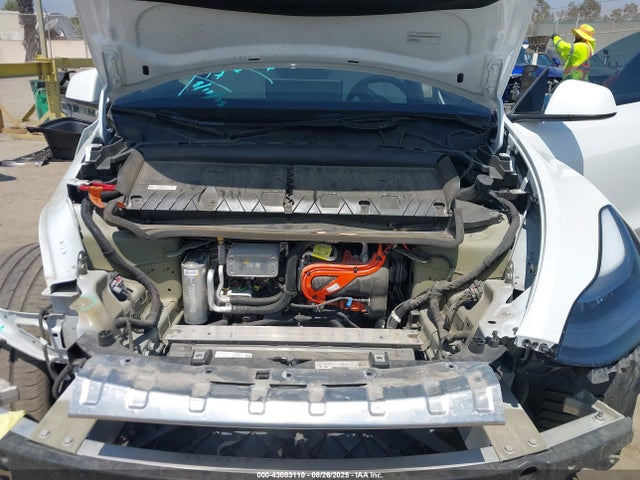 2024 TESLA MODEL Y 7SAYGDEE0RF066186 Photo 9