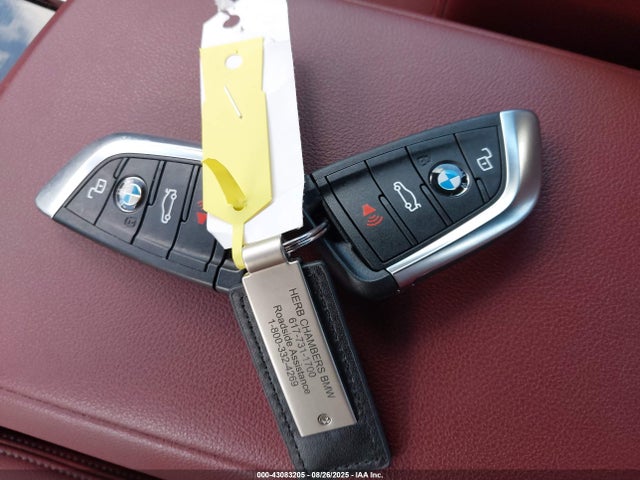 3MW5R7J08N8C35002 BMW 330I