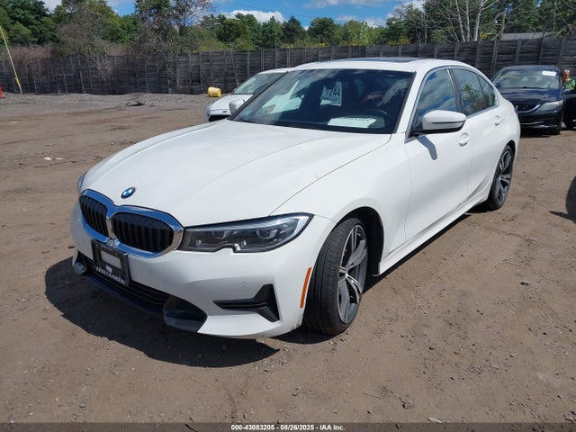 3MW5R7J08N8C35002 BMW 330I