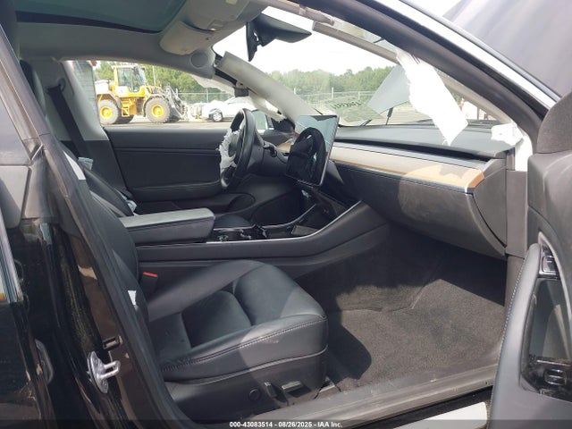 2019 TESLA MODEL 3 5YJ3E1EB7KF191225 Photo 4