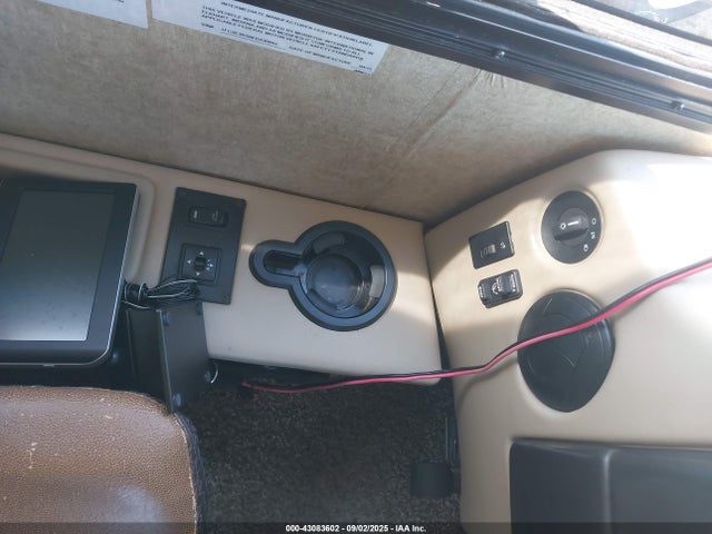 Ford 2015 2015 1FC3E3KS8FDA30041 Image 14