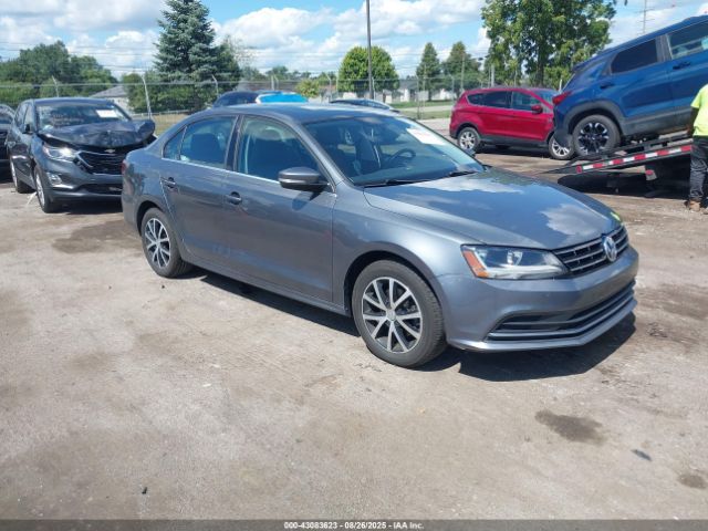 2018 VOLKSWAGEN JETTA 3VWDB7AJ7JM239018