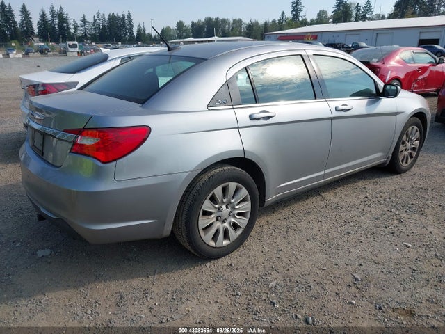Chrysler 200 2014 1C3CCBAB3EN141028 Image 4