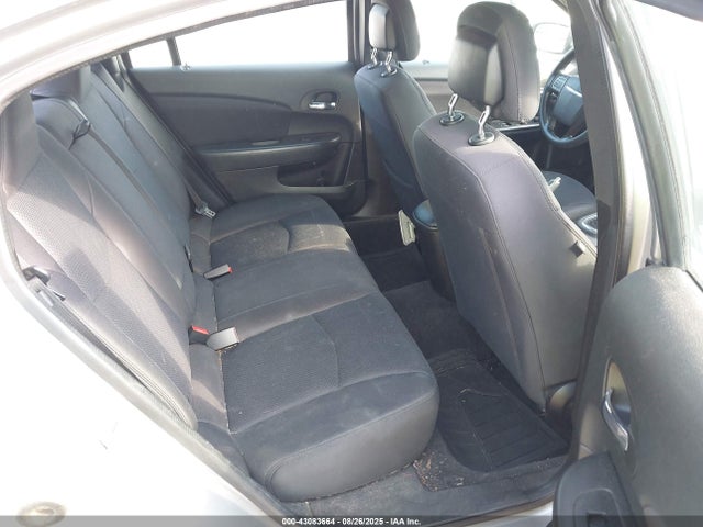 Chrysler 200 2014 1C3CCBAB3EN141028 Image 8