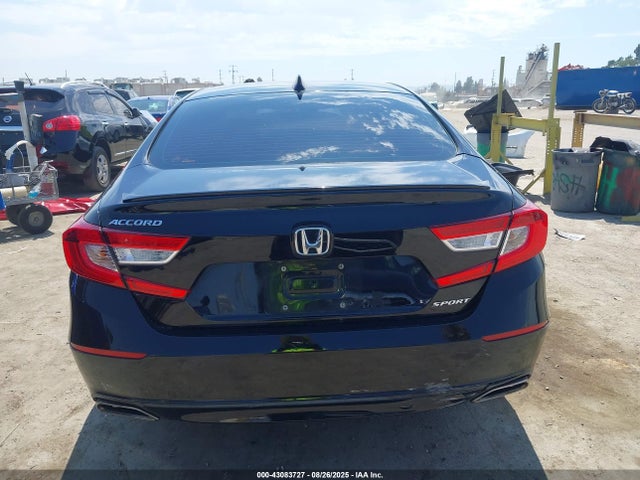 Honda l15be 2018 1HGCV1F33JA227380 Image 16