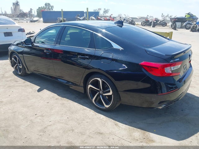 Honda l15be 2018 1HGCV1F33JA227380 Image 3