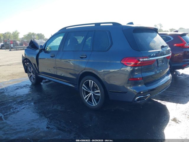 2022 BMW X7 5UXCW2C03N9K13514 Photo 2