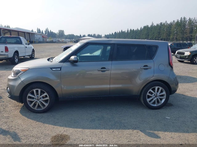 KIA SOUL + 2019 KNDJP3A59K7635868 Image 13