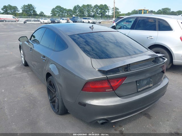 2012 AUDI A7 WAUSGBFC3CN018644 Photo 2