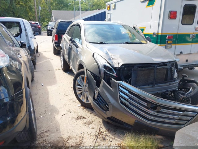 2017 CADILLAC XT5 1GYKNCRS3HZ247658 Photo 0