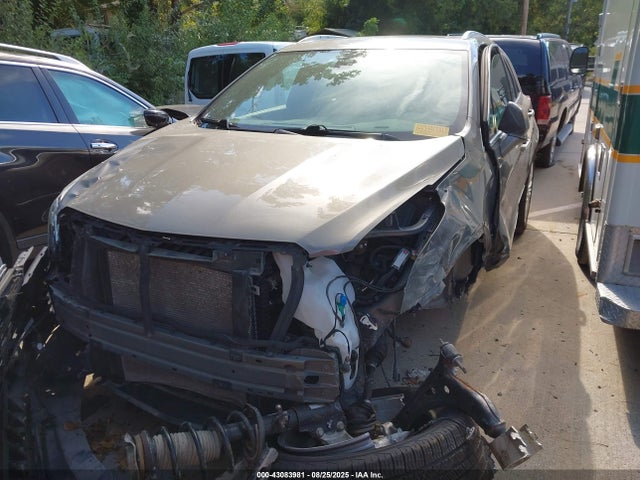 2017 CADILLAC XT5 1GYKNCRS3HZ247658 Photo 1