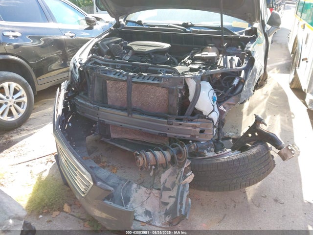 2017 CADILLAC XT5 1GYKNCRS3HZ247658 Photo 5