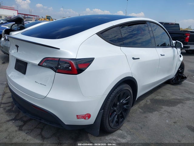 2023 TESLA MODEL Y 7SAYGDEE7PA124885 Photo 3