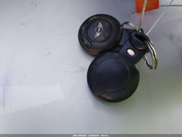 2008 MINI COOPER WMWMF33518TT61687 Photo 10