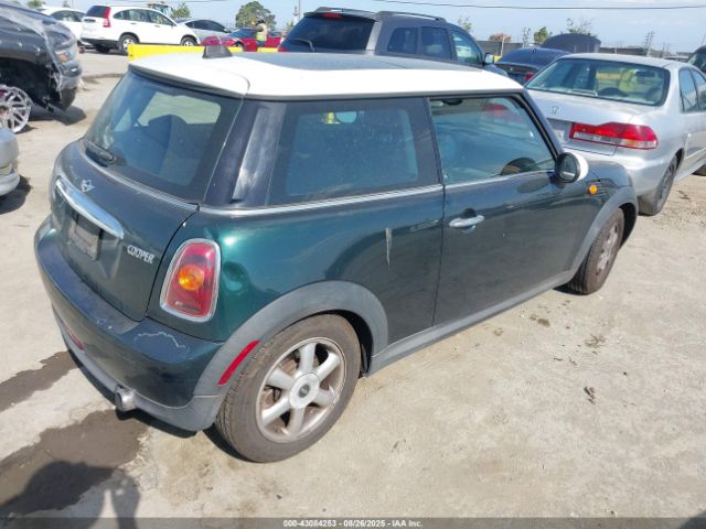 2008 MINI COOPER WMWMF33518TT61687 Photo 3