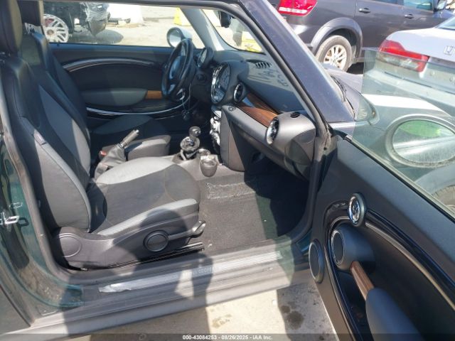 2008 MINI COOPER WMWMF33518TT61687 Photo 4