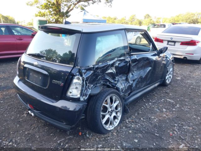 2006 MINI COOPER S WMWRE33556TL23336 Photo 3