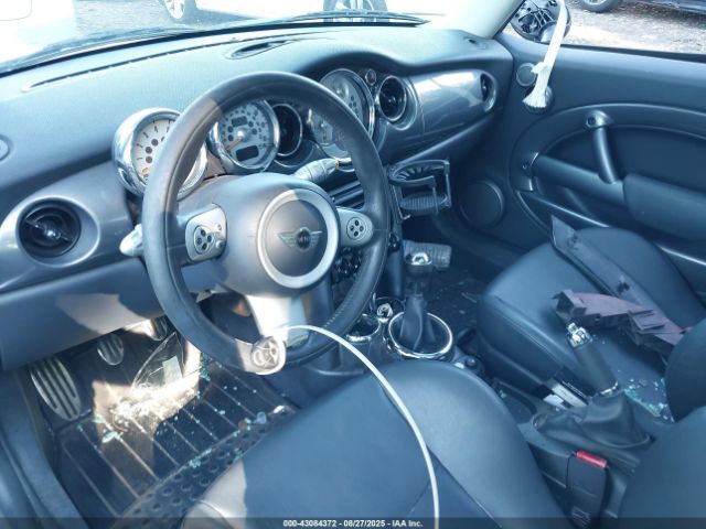 2006 MINI COOPER S WMWRE33556TL23336 Photo 4