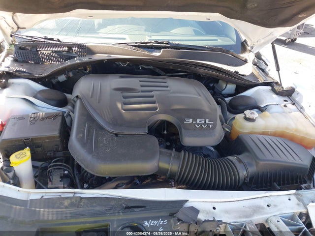 Chrysler 300 2022 2C3CCABG1NH167740 Image 10