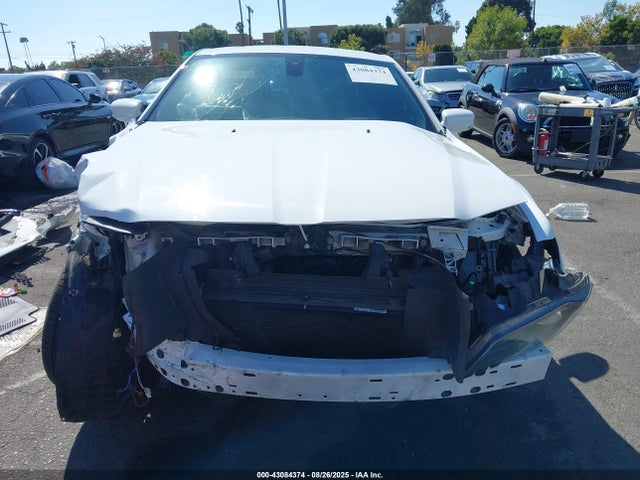 Chrysler 300 2022 2C3CCABG1NH167740 Image 11