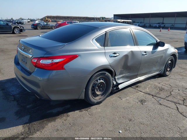 Nissan 2016 2016 1N4AL3AP1GN343721 Image 4